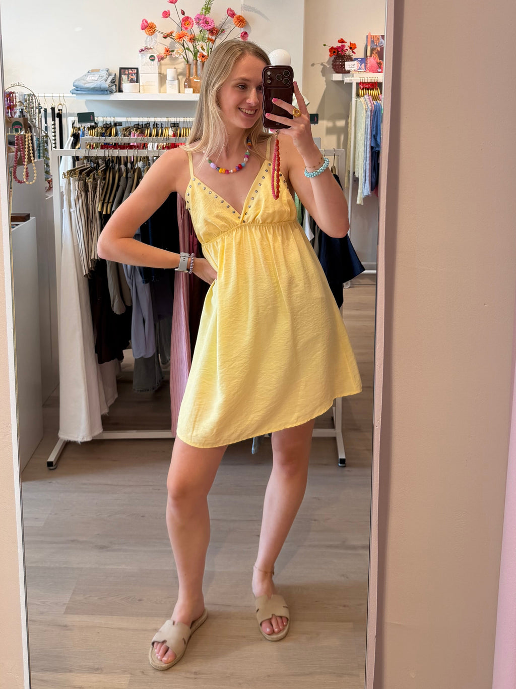 Gele jurk met studs