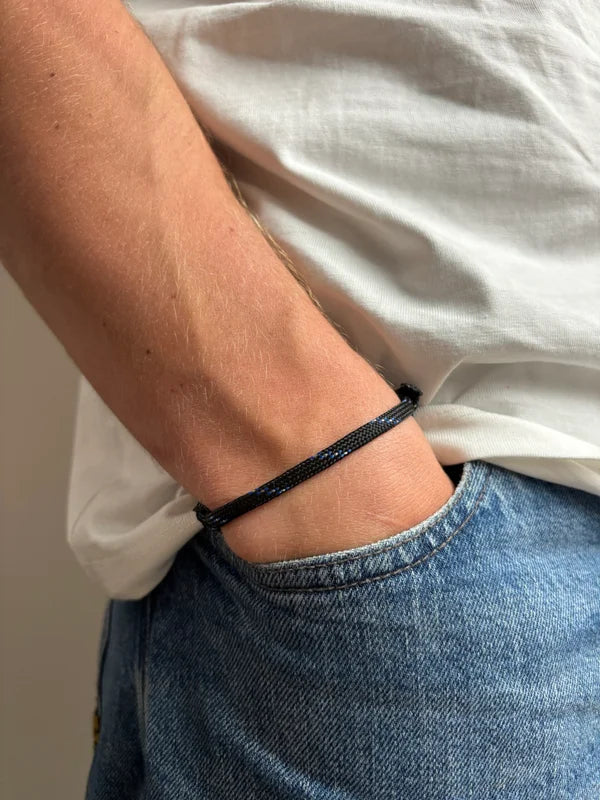 Paracord bracelet