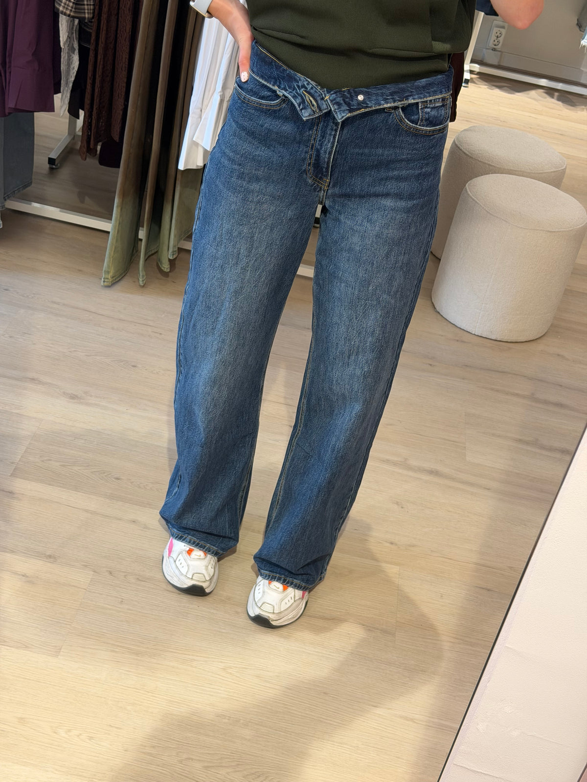 High waist jeans | Dark denim | Queen Hearts