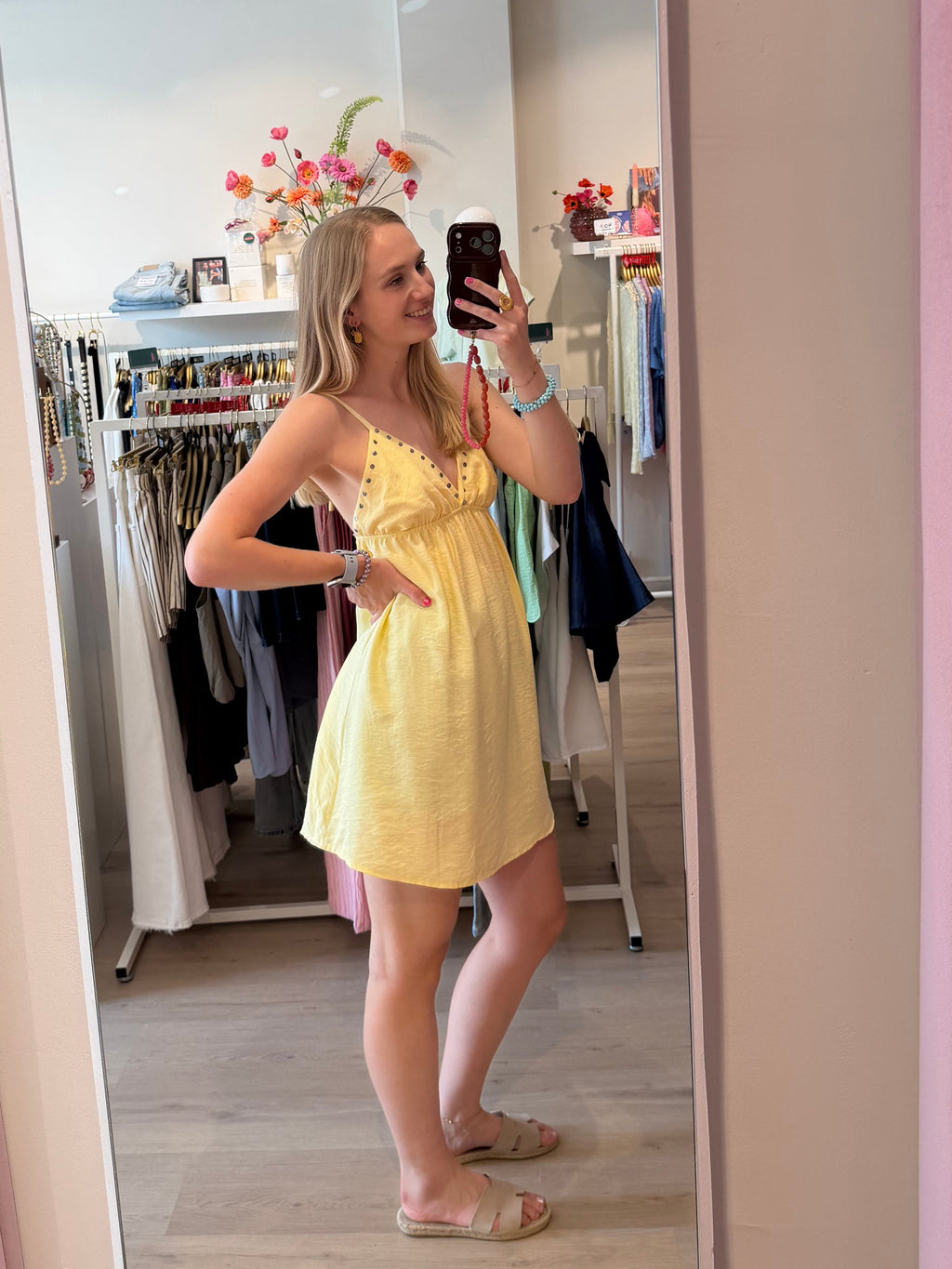 Gele jurk met studs