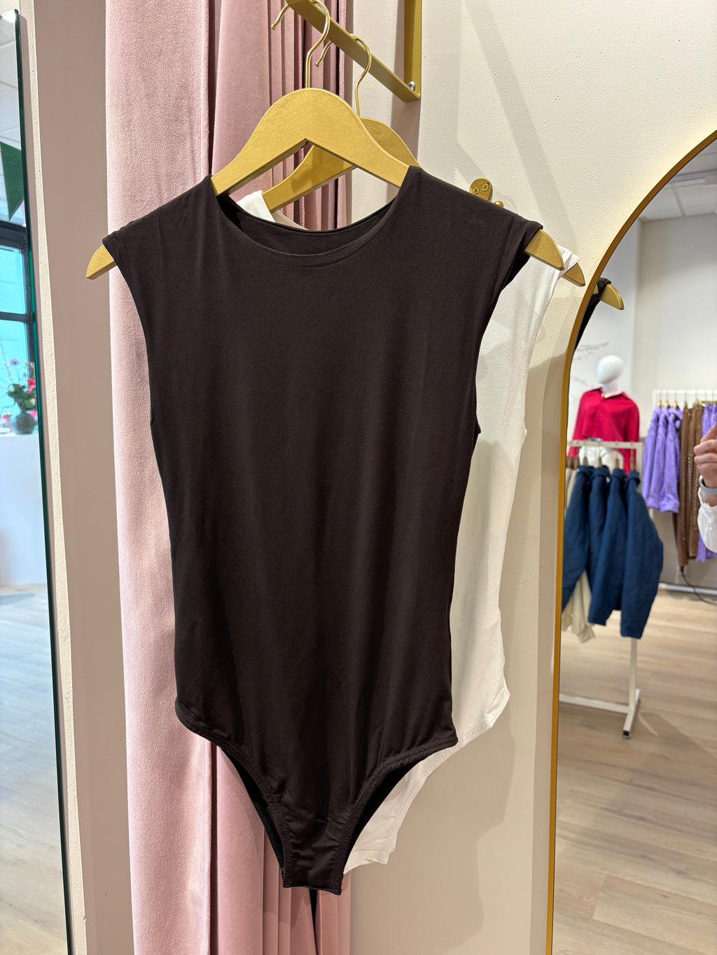 Stretchy body | bruin