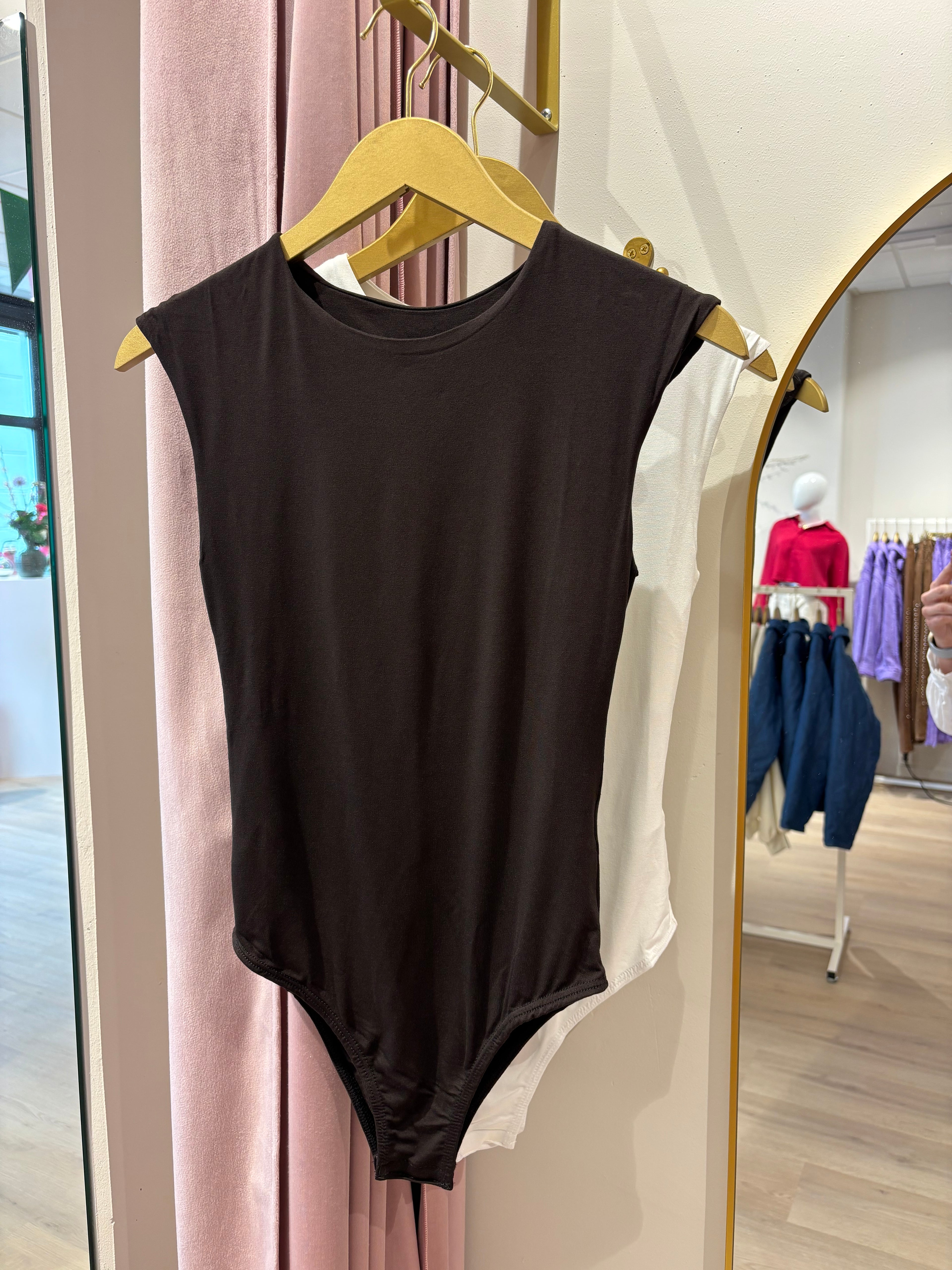Stretchy body | bruin