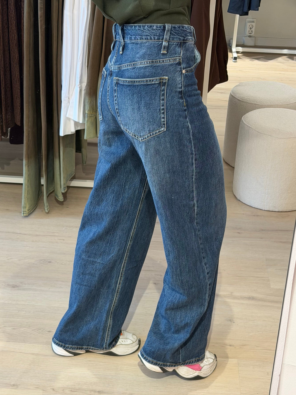 High waist jeans | Dark denim | Queen Hearts