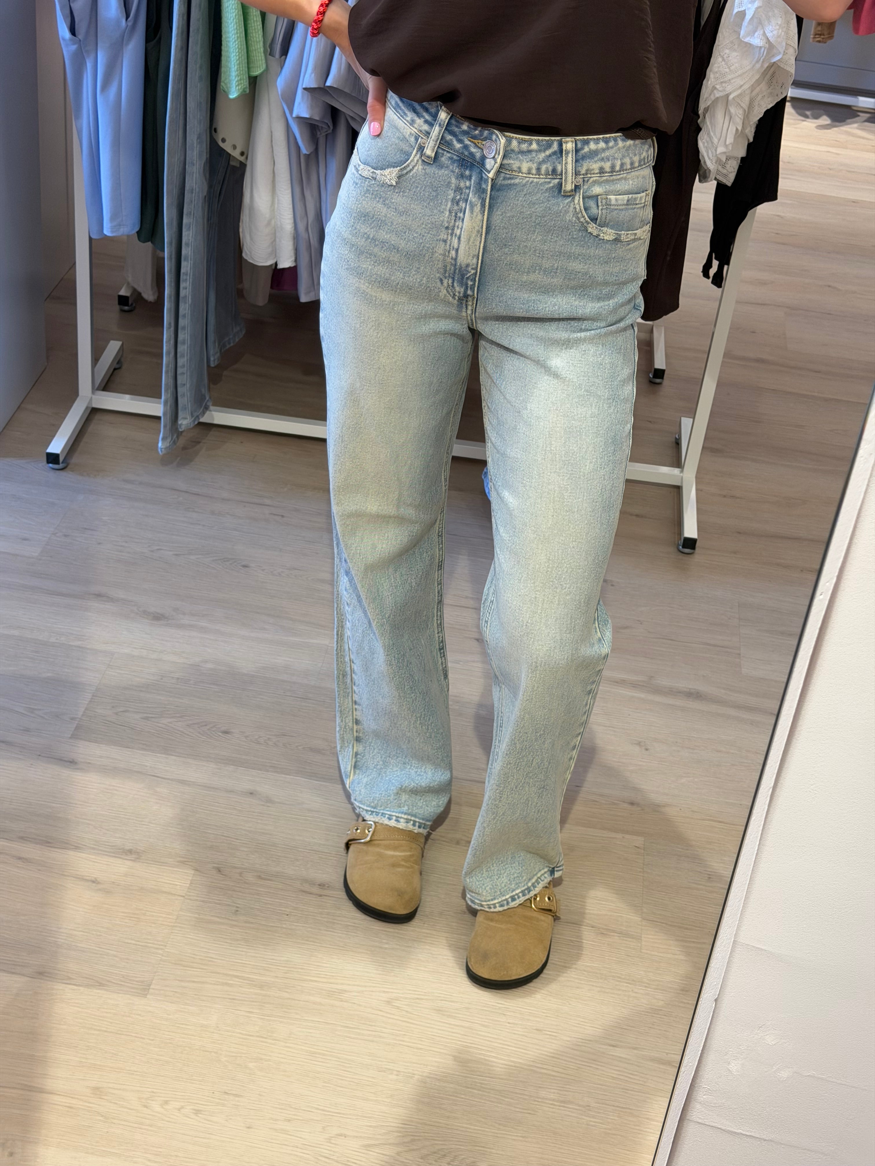 The wide leg, high rise jeans | Queen Hearts
