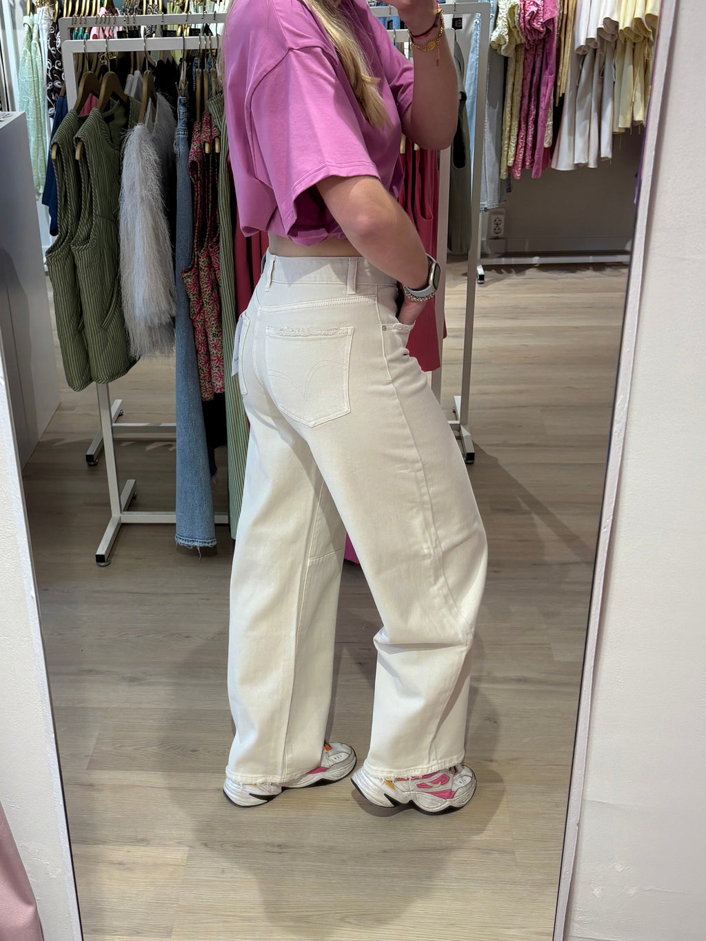 Barrel jeans beige | Queen Hearts