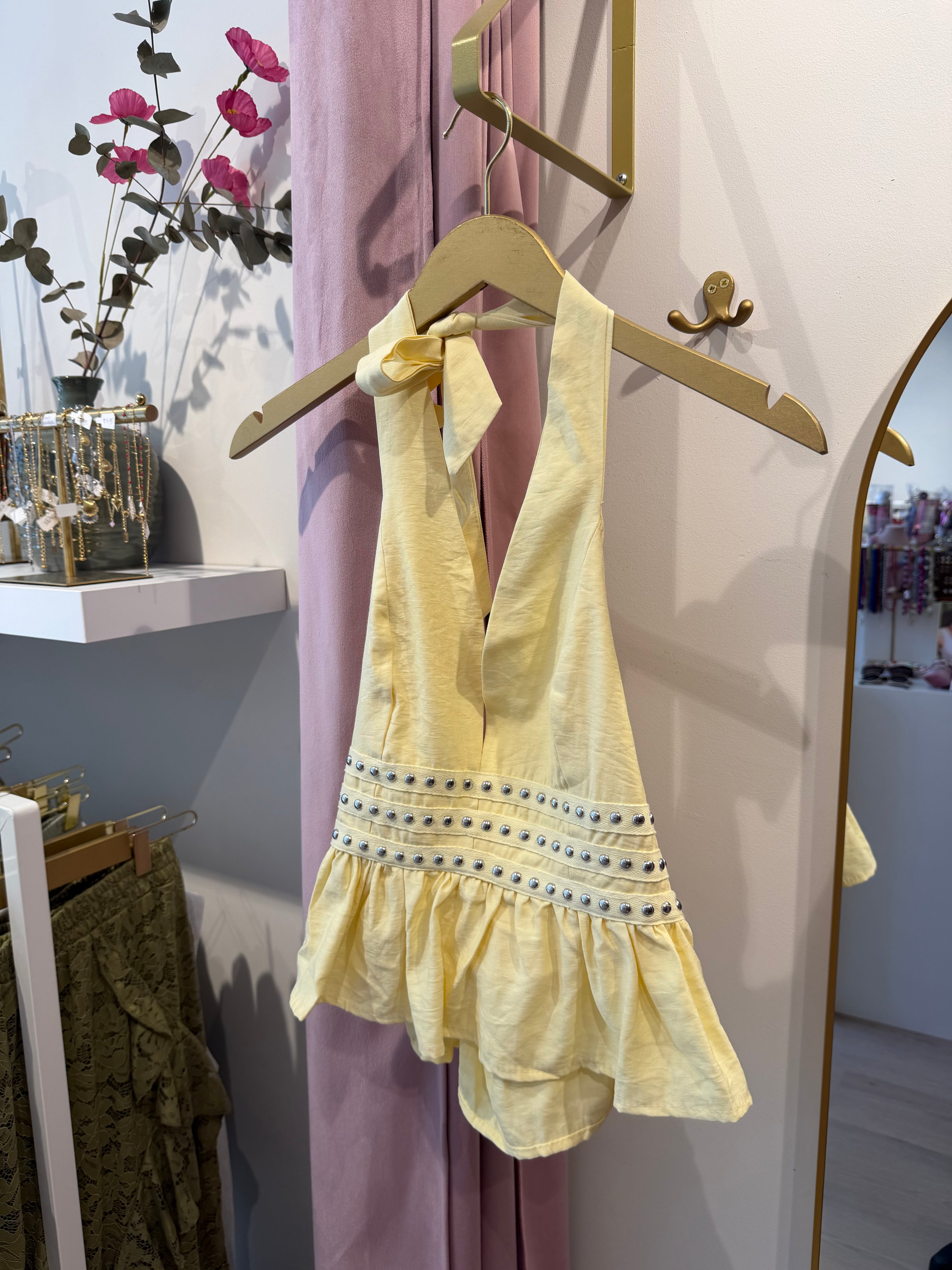 Haltertop met studs | geel