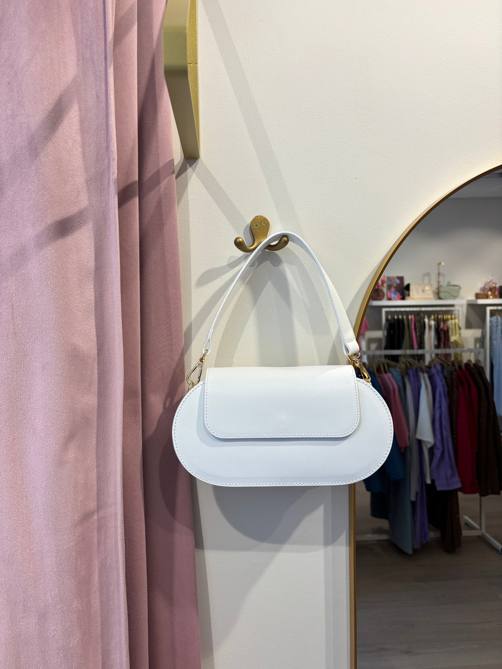 White oval bag | echt leer