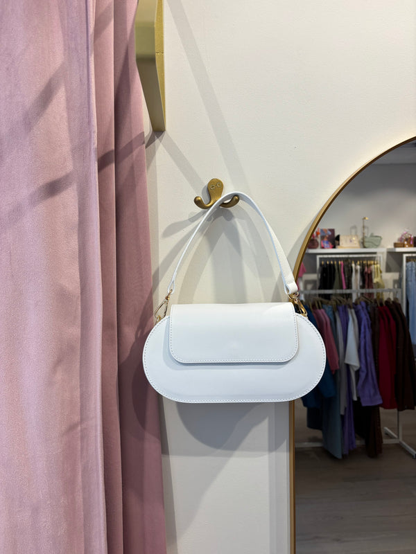 White oval bag | echt leer