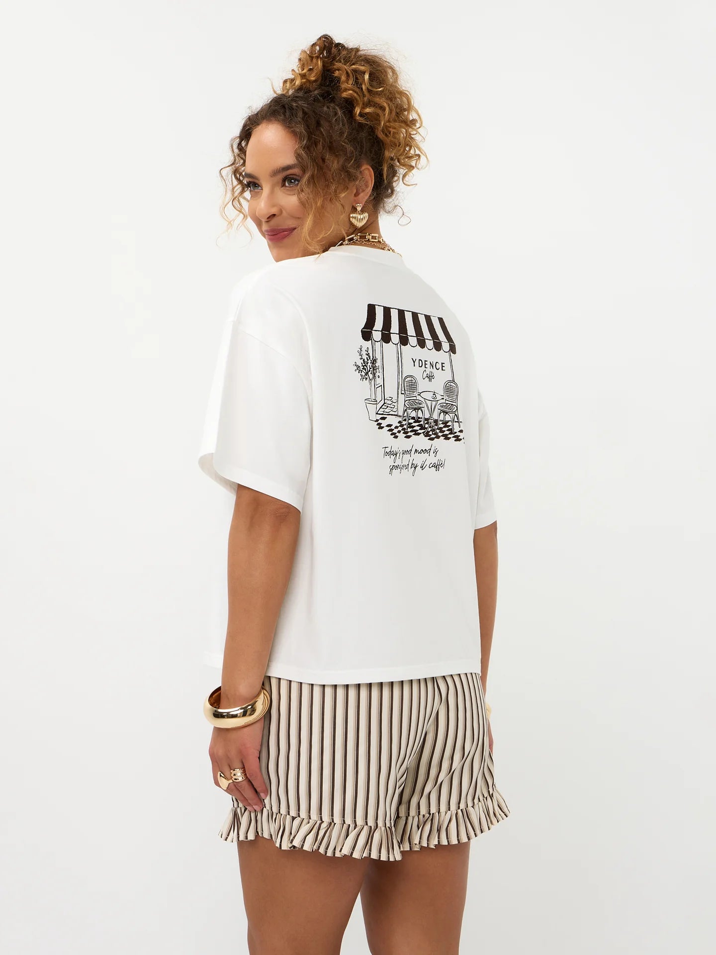 T-shirt Ydence Café | wit/bruin