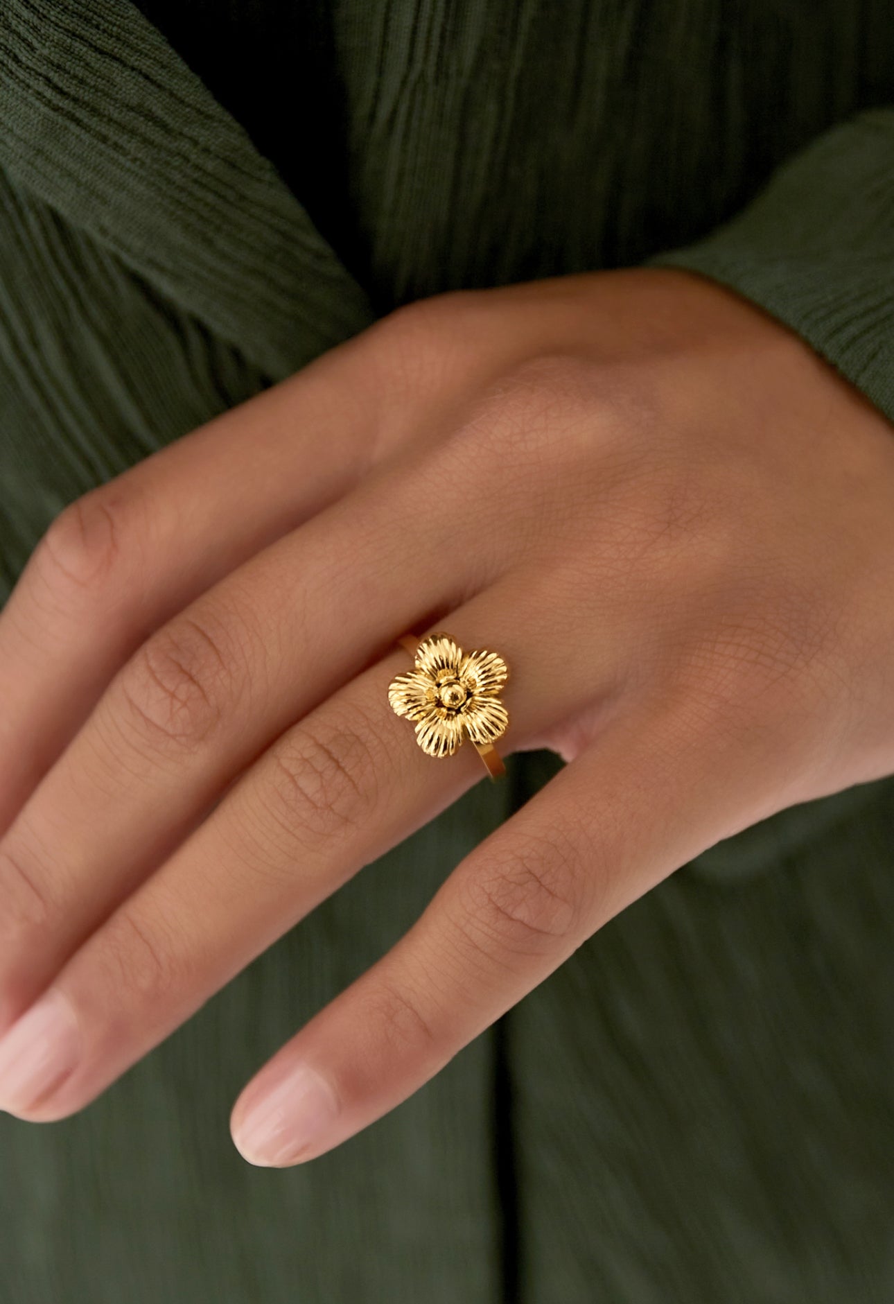 Daisie ring
