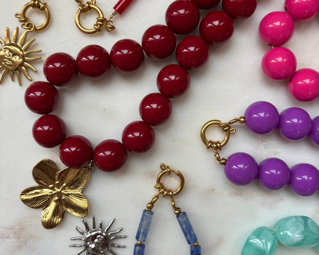 Bold beads necklace | blauw | kies je eigen bedel