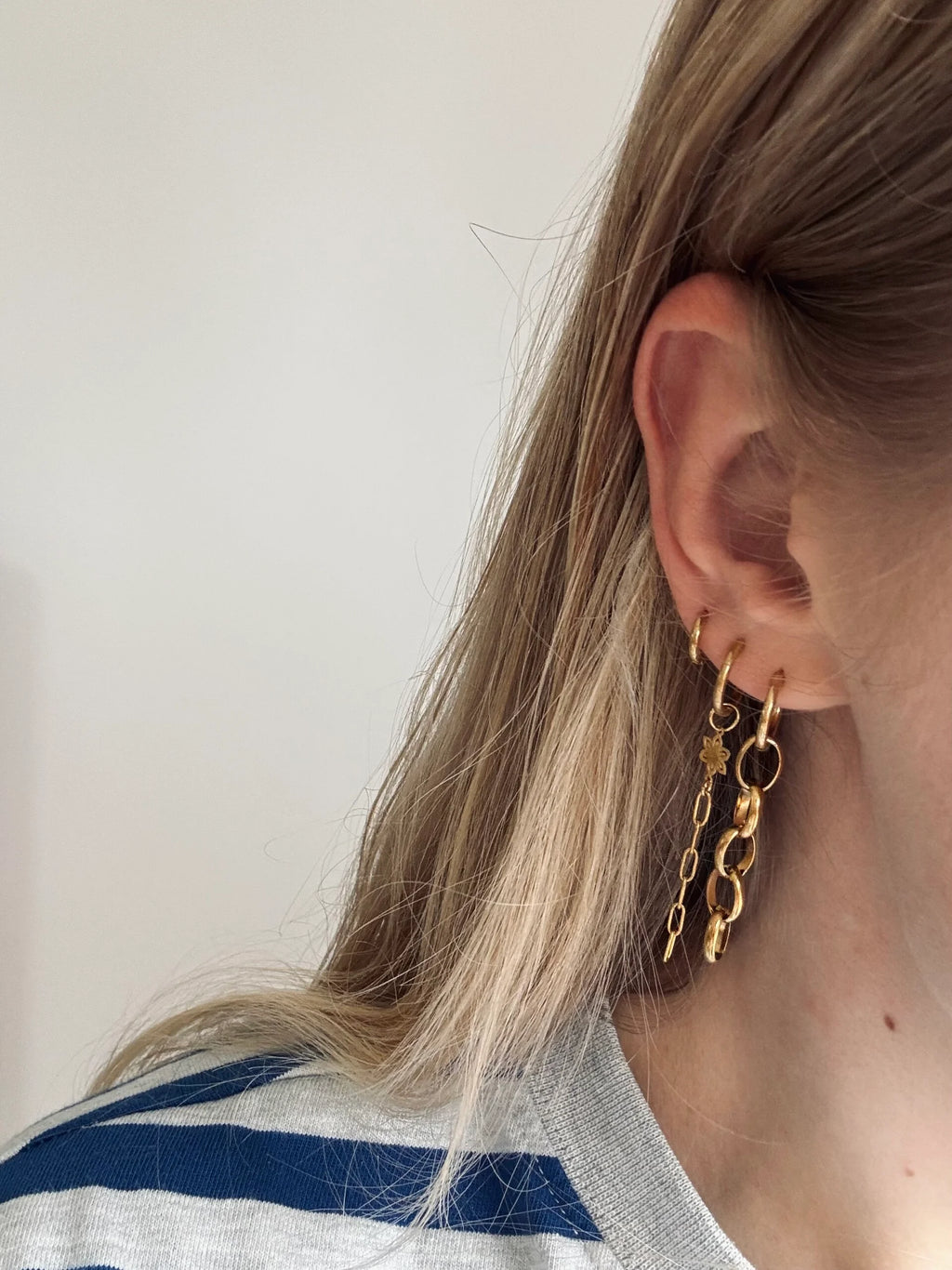 Long chain earring